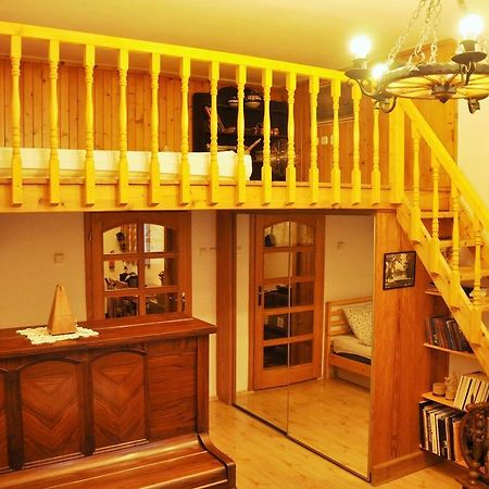 Traditional Slovak Apartment บราติสลาวา ภายนอก รูปภาพ
