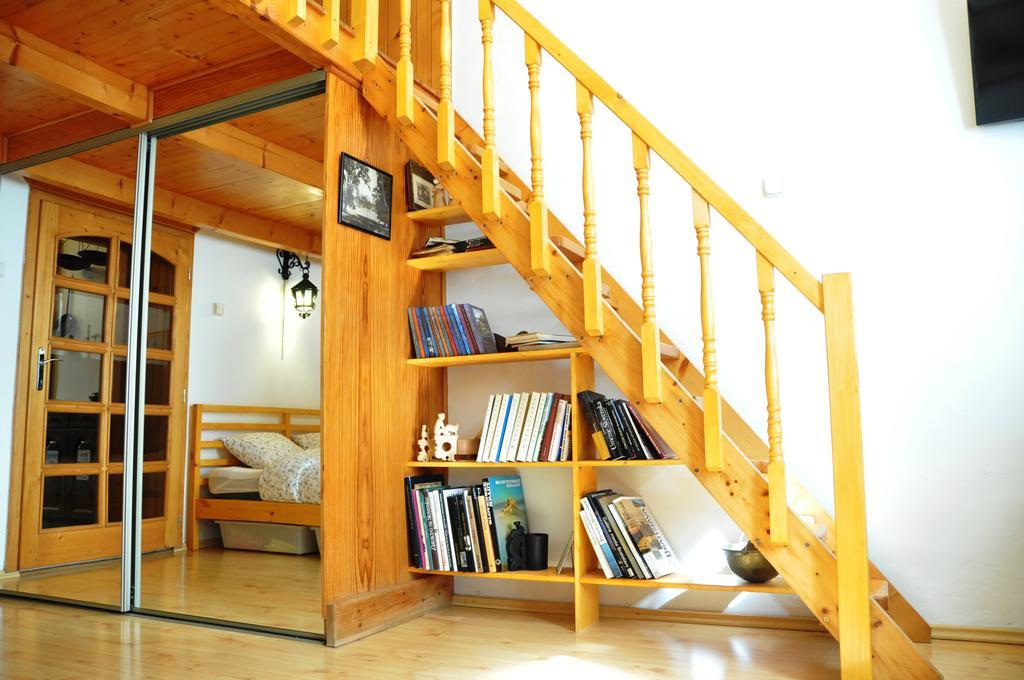 Traditional Slovak Apartment บราติสลาวา ภายนอก รูปภาพ