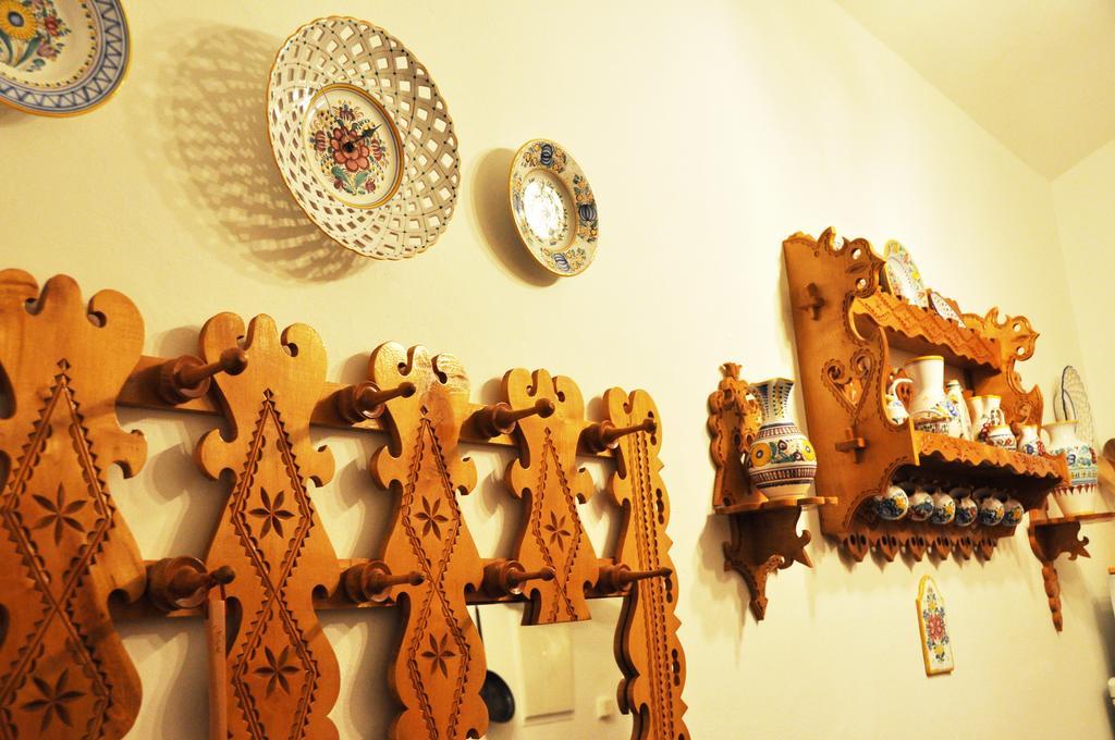 Traditional Slovak Apartment บราติสลาวา ภายนอก รูปภาพ